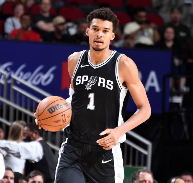 单场三分生涯新高！文班亚马：我之前没进过6个？