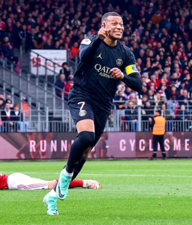 【法甲】扎伊尔世界波，姆巴佩梅开，巴黎3-2客场绝杀