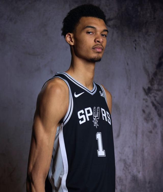 新秀赛季就负荷管理？马刺文班的“爱情长跑”才开始