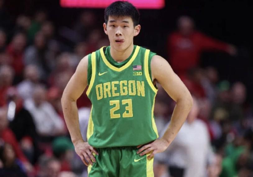 俄勒冈主帅：林葳留队与否取决于他自己，他给自己的压力太大