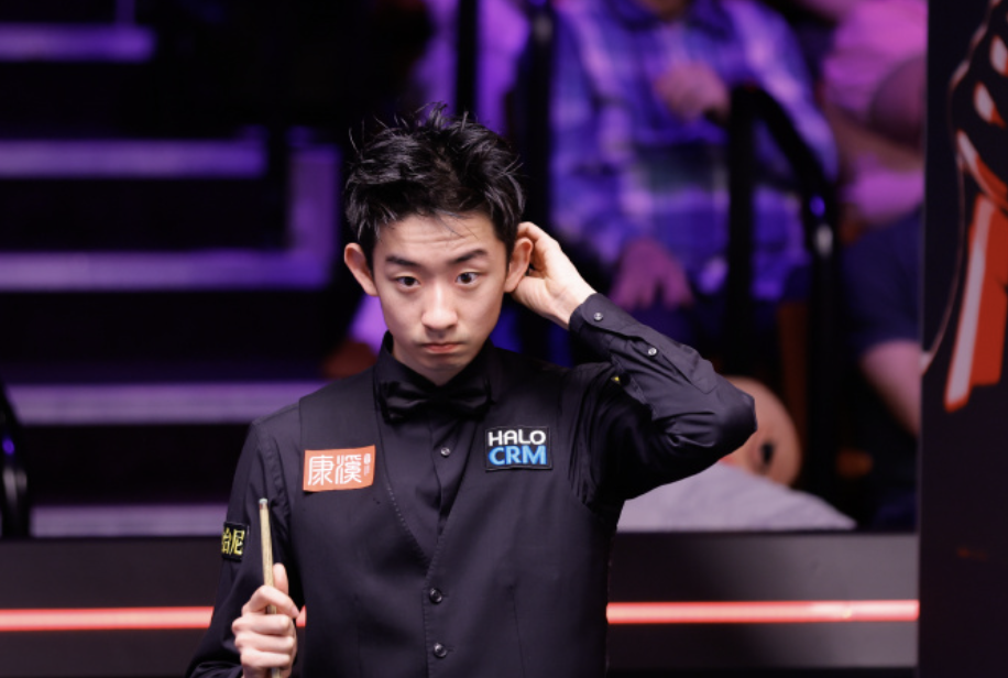 九游体育官网-22岁吴宜泽鏖战24局 0胜6负后首胜42岁塞尔比 13-11首进8强创历史